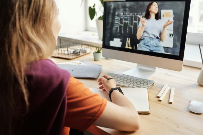Consejos para crear contenido educativo atractivo.